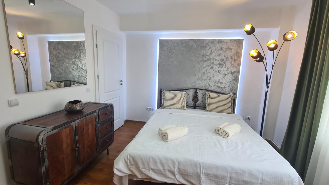 Main Square 5 Star Luxury Apartment With View Клуж-Напока Экстерьер фото