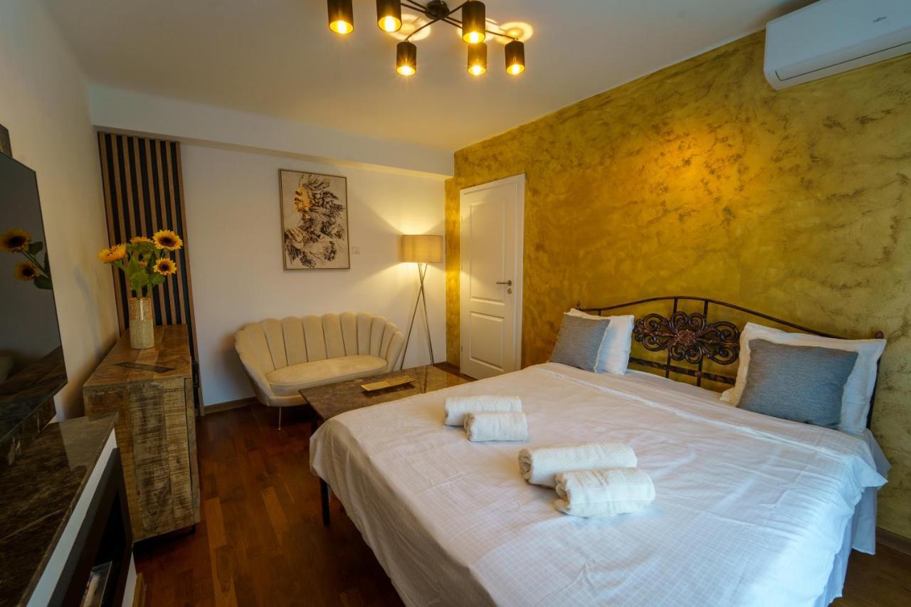 Main Square 5 Star Luxury Apartment With View Клуж-Напока Экстерьер фото