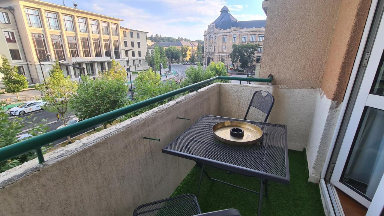 Main Square 5 Star Luxury Apartment With View Клуж-Напока Экстерьер фото