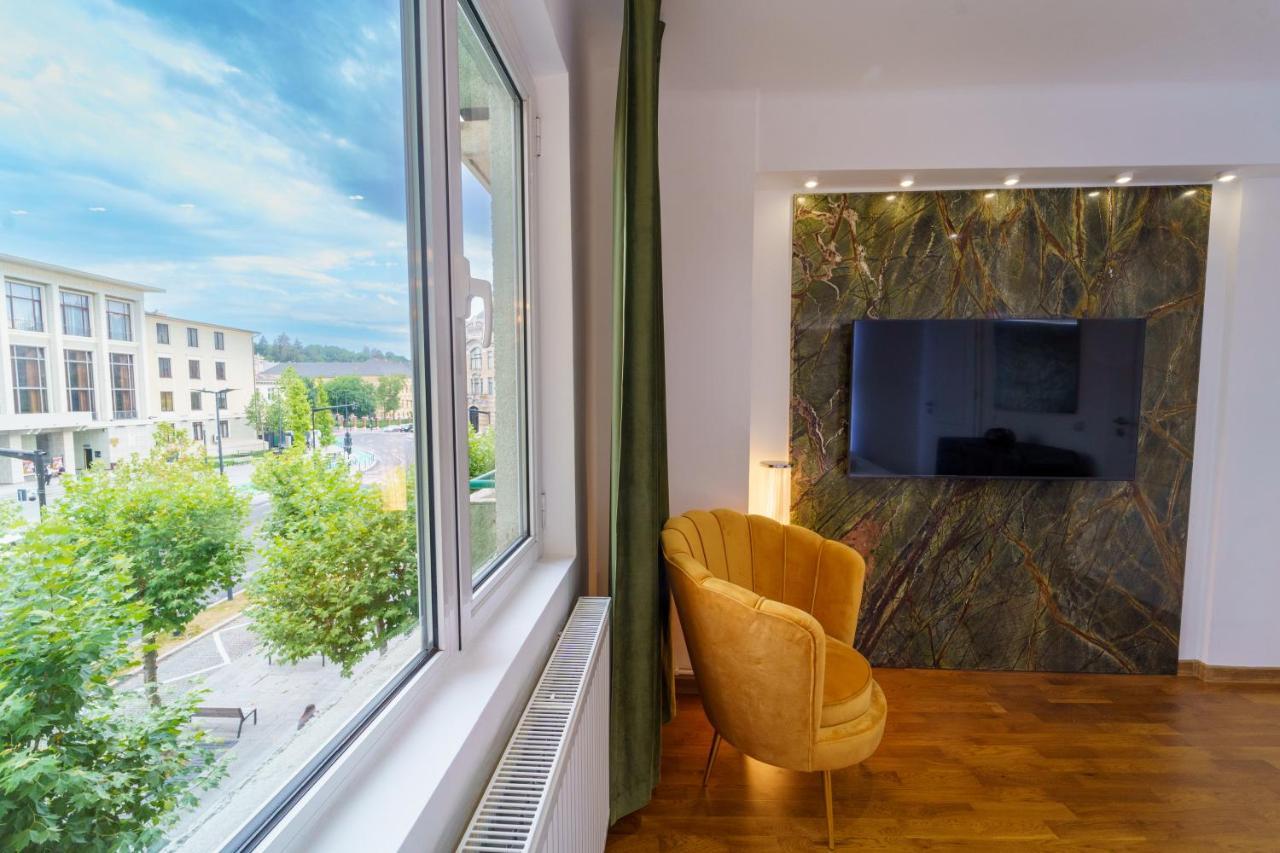 Main Square 5 Star Luxury Apartment With View Клуж-Напока Экстерьер фото
