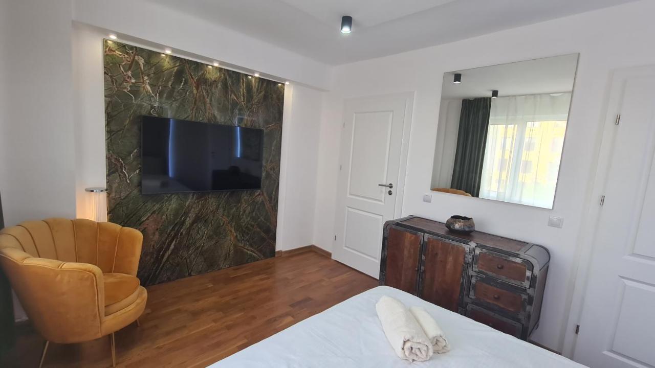 Main Square 5 Star Luxury Apartment With View Клуж-Напока Экстерьер фото