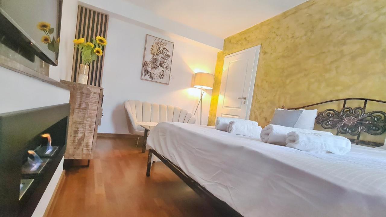 Main Square 5 Star Luxury Apartment With View Клуж-Напока Экстерьер фото