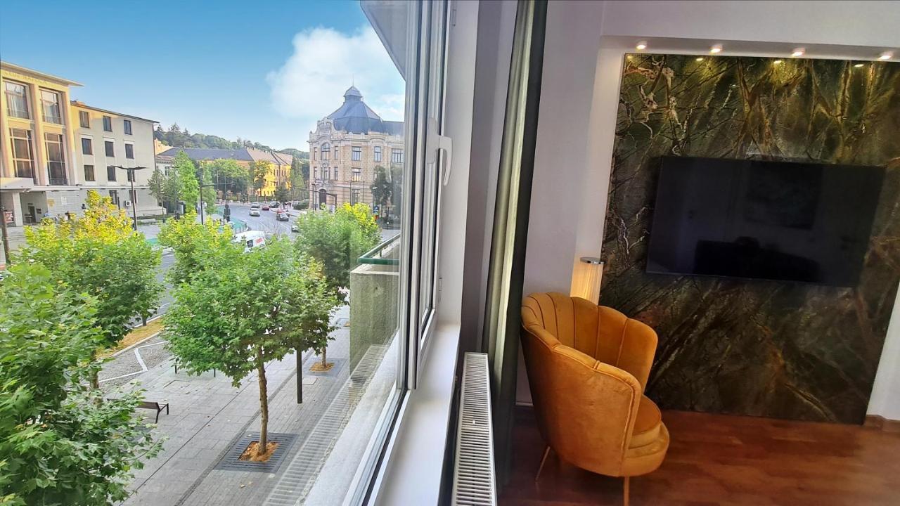 Main Square 5 Star Luxury Apartment With View Клуж-Напока Экстерьер фото